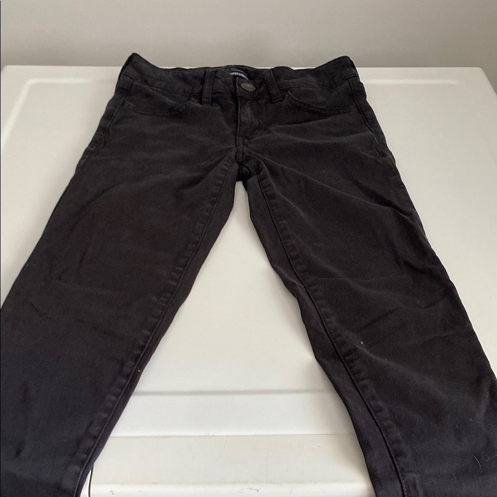 American eagle black khaki jeans size 0short 
Black Slim Fit Pants